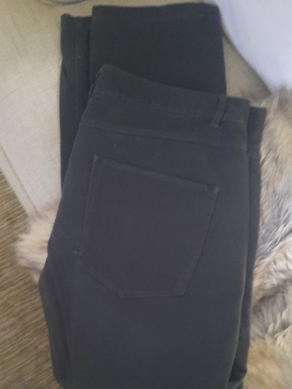 Black Women's Jeans - Classic Slim Fit